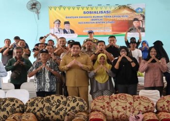 Sejahterakan Warga, Bupati Bintan Beri Bantuan Swadaya RTLH, Intip Perinciannya!