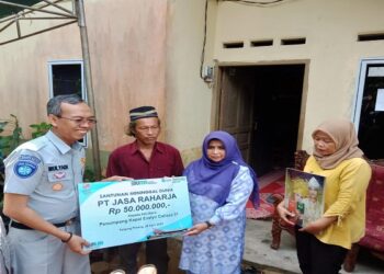 Walikota dan Jasa Raharja Serahkan Santunan Rp 50 Juta Ke Keluarga Korban Insiden Kapal SB Evelyn Calisca 01