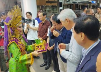 189 Turis Asal Korea Selatan Tiba di Batam Gunakan Pesawat Jeju Air