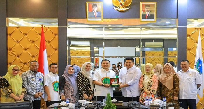 Bupati Bintan Terima Kunjungan Studi Tiru Pemkab Labuhan Batu Utara