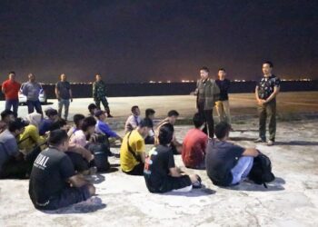 Hendak Berangkat ke Malaysia, Tim F1QR Lantamal IV Berhasil Gagalkan 17 PMI di Perairan Batam