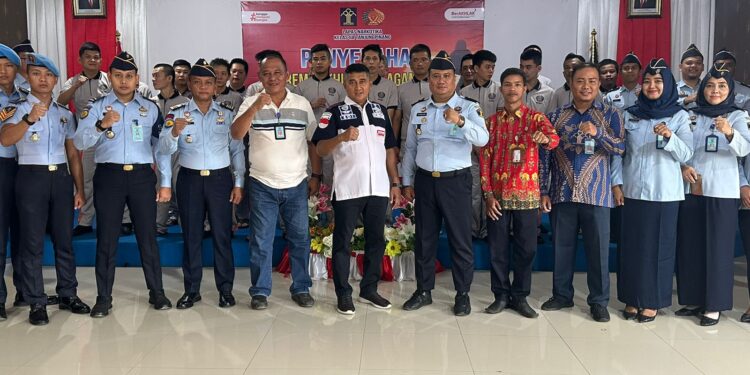 22 Warga Binaan Lapas Narkotika Tanjungpinang Terima Remisi Hari Raya Waisak 2023