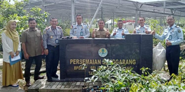 BPDAS Sei Jang Duriangkang Berikan Bibit Buah ke Lapas Kelas IIA Tanjungpinang