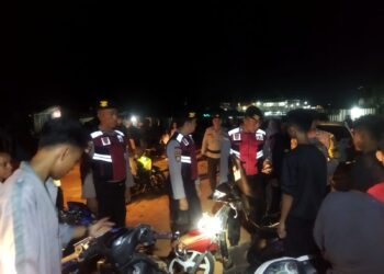 Jelang HUT Bhayangkara, Polsek Binut dan Satbrimobda Lakukan Patroli