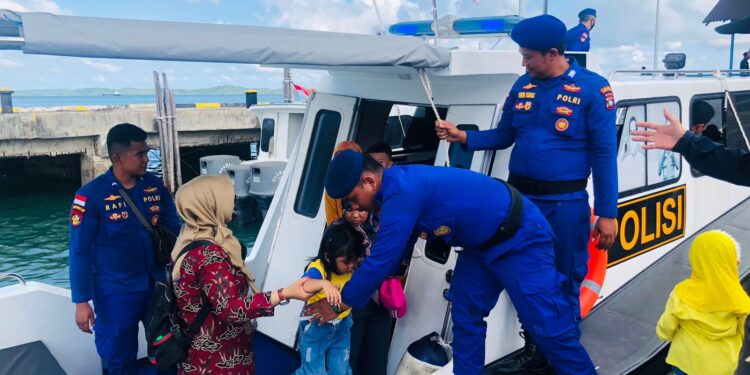 Kelompok Bermain TK Karmila Sambangi Satpolairud Polres Bintan