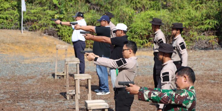 Hari Bhayangkara Ke 77, Polres Bintan Gelar Lomba Menembak