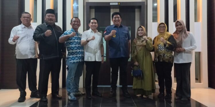 Bupati Roby Serahkan Usulan Dua Cawabup Bintan ke DPRD, Agus Wibowo: Kita Bahas Secepatnya