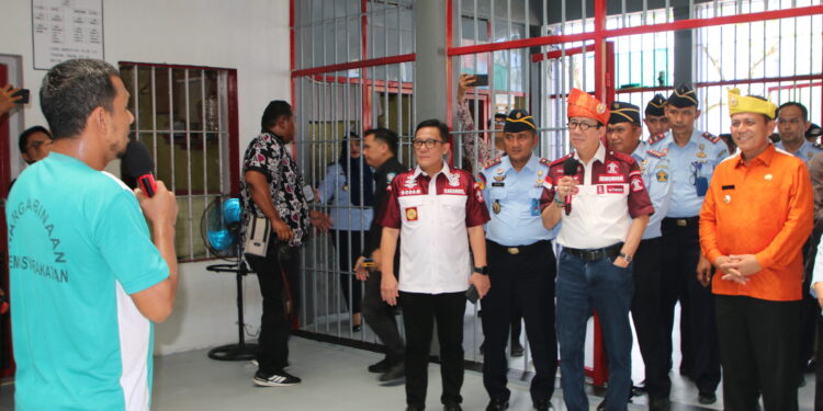 Menkumham RI Kunjungi Warga Binaan Lapas Narkotika Kelas II Tanjungpinang