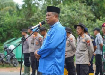 Pemkab Lingga Ikuti Penanaman Pohon Mangrove di Pesisir Pantai Pasir Kuning