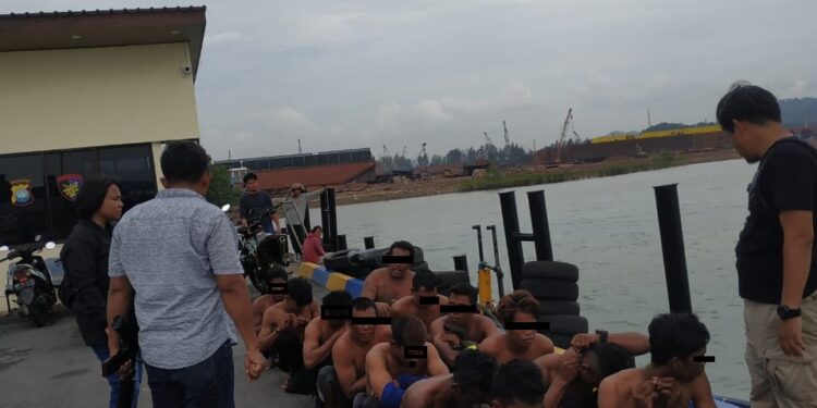 13 Pelaku Pencurian Besi Plat Milik PT MB Berhasil Ditangkap Polisi