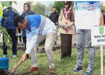 Tutup Raker APEKSI Komwil I, 24 Wali Kota Tanam Pohon Bersama di Batam