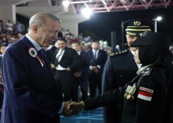 Bikin Bangga, 3 Anggota Polri Diwisuda Langsung Presiden Erdogan