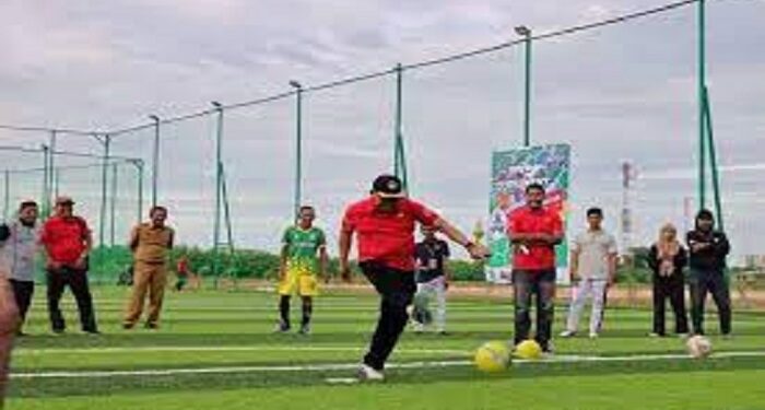 Bupati Karimun Buka Turnamen Futsal Cafe Daniel 76 di Pulau Buru