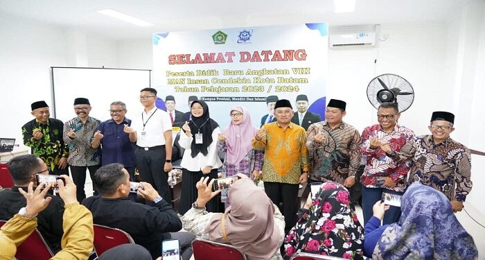 Dukung Program Pendidikan MAN IC, Jefridin Sambut Ratusan Peserta Didik Baru