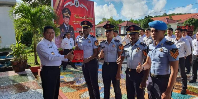 Usai Jalani KKN, Kalapas Edi Lepas Taruna POLTEKIP
