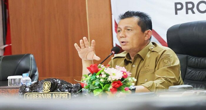 Gubernur Ansar Minta Kenaikan Tarif Pas Pelabuhan SBP Ditunda