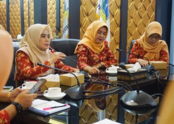 Jalin Silaturahmi, Elyza Riani Sambut Kunjungan DWP Provinsi Kepri di Bintan