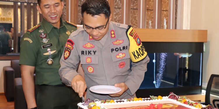 Kejutan! Kodim 0315 Tanjungpinang Serbu Markas Polres Bintan