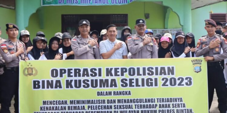 Operasi Bina Kusuma, Polres Bintan Berikan Himbauan Kepada Pelajar MTS di Kawal