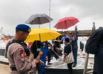 Polres Bintan Mengamankan Kepulangan Jamaah Haji Asal Kabupaten Bintan