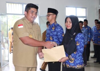 Bupati Roby Lantik 99 Fungsional Guru di Bintan