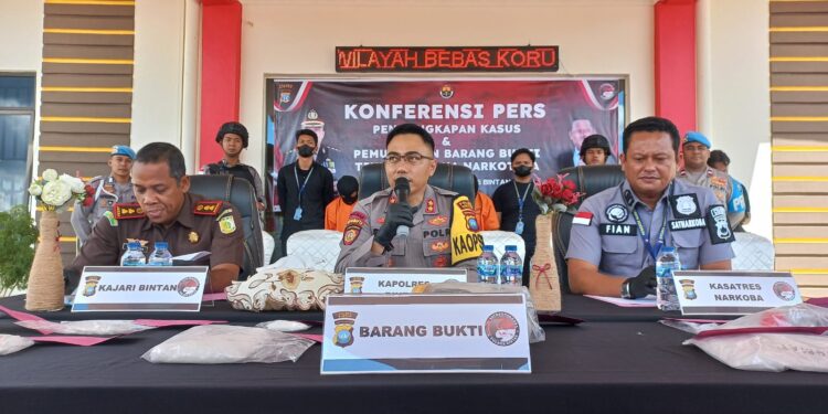 3 Nelayan Bintan Ditangkap Polisi, Sabu 1,3 Kilogram Ditanam Usai Diedarkan
