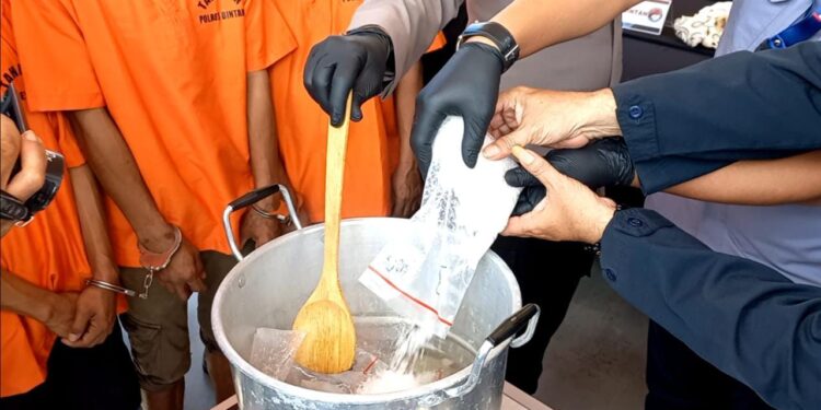 Satresnarkoba Polres Bintan Ungkap Kasus, 1,3 Kilogram Sabu Direbus