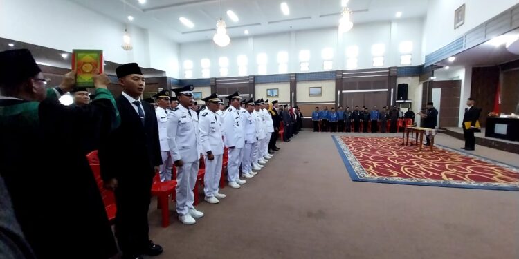 Bupati Karimun Lantik 203 Pejabat Administrator