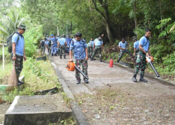 Peringati Hari Bakti TNI AU, Lanud RHF Gelar Ragam Karya Bakti di Pulau Penyengat