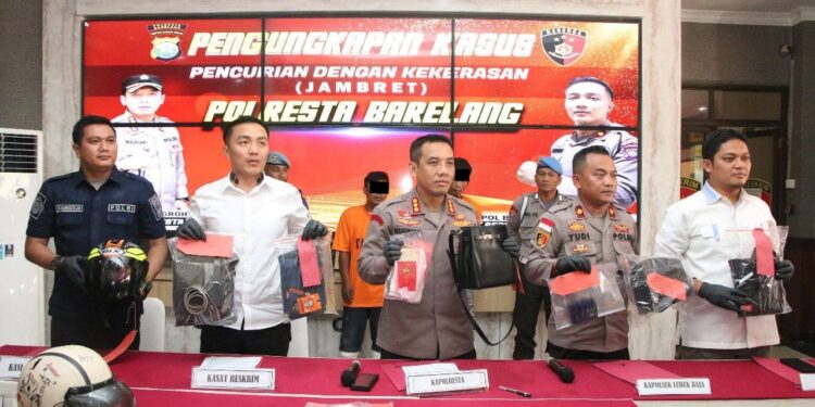 Turis Asal Belanda Lega Pelaku Jambret Berhasil Tangkap Polisi