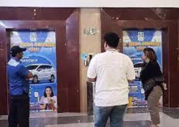 Mencengkam! Satu Keluarga di Batam Terjebak dalam Lift Mega Mall