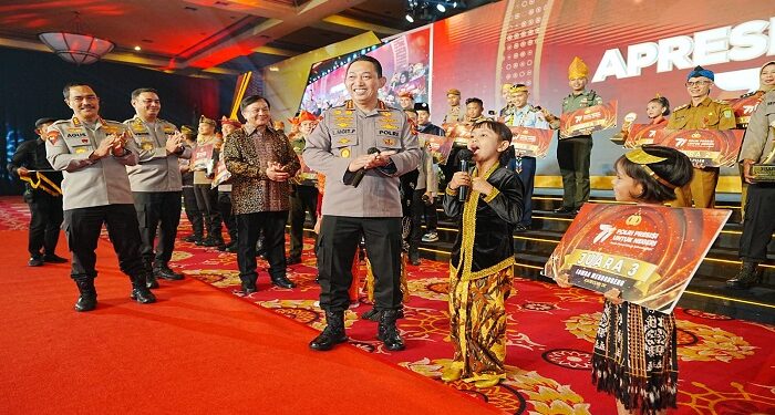 Polisi Jadi Pahlawan di Dongeng Buatan Anak, Kapolri: Tanamkan dan Jadikan Semangat Jadi Lebih Baik