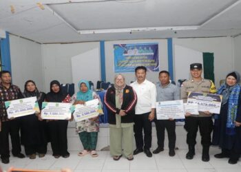 Rudi Bantu Korban Bencana Puting Beliung, Warga Kasu: Kami Bisa Bangun Kembali Rumah