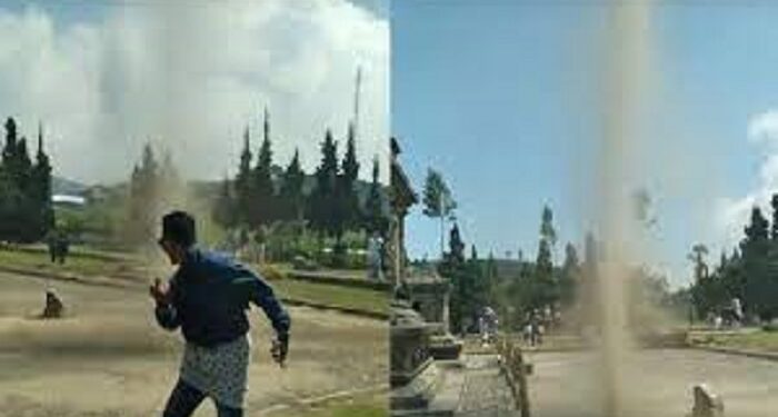 Viral, Aksi Pria ini Selfie Dekat Angin Puting Beliung Dust Devil