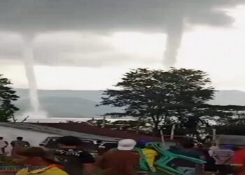 Heboh Penampakan Angin Putting Beliung di Danau Toba