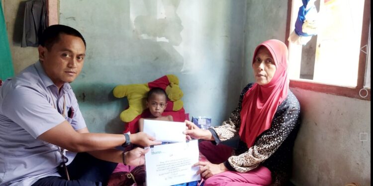 Orang Tua Anggun Terharu Terima Bantuan Dari PT. Timah