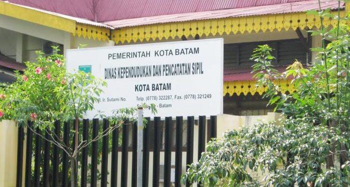 Blangko e-KTP Kosong Masyarakat Bersabar