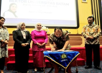 Pelantikan Rektor Baru UNIBA Prof. Indrayani, Dihadiri Penjabat Penting di Kepri