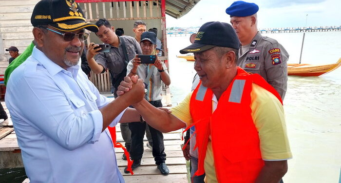 Tingkatkan SDM Nelayan Bupati Karimun Berikan Bantuan Hibah