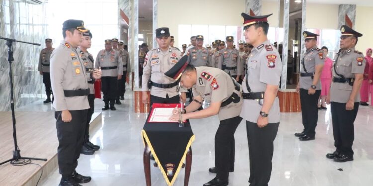 Kapolres Karimun Pimpin Sertijab Kasat Polairud dan Kapolsek KKP