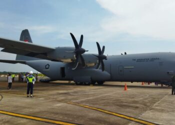 Pesawat TNI Angkatan Udara C-130J Super Hercules A-1343 pertama kali mendarat di Bandara RHF Tanjungpinang, Senin (4/9/2023).