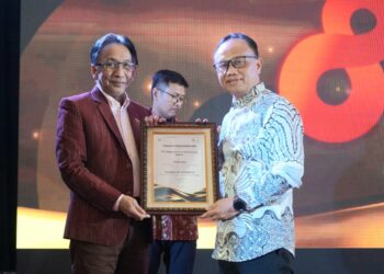 PT PLN Batam Dapat Penghargaan Ajang SEWINDU PR INDONESIA