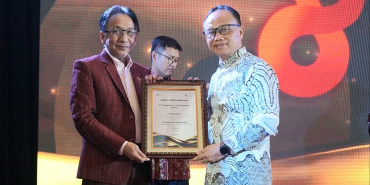 PT PLN Batam Dapat Penghargaan Ajang SEWINDU PR INDONESIA