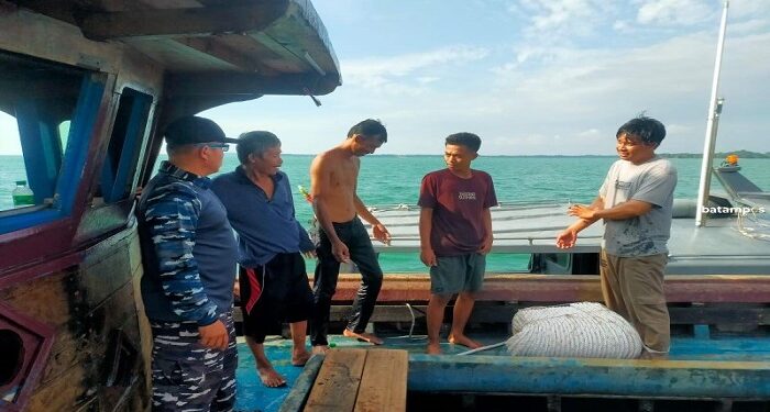 Tabrak Karang, Kapal Kandas di Perairan Ngenang