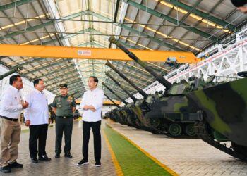 Terlindungi: Presiden Jokowi Apresiasi Perkembangan Industri PT.Pindad