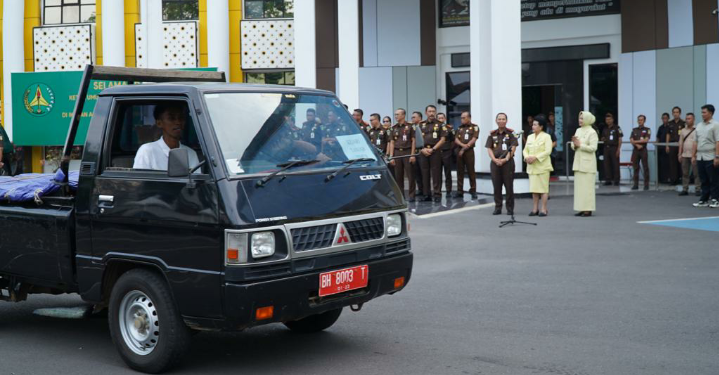 IAD Salurkan Bantuan 5 Ton Beras