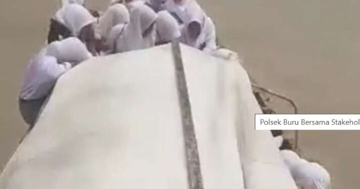 Viral Siswa SMA Naik Pompong Tanpa Life Jacket, Pemerintah Langsung Lakukan Sosialiasi