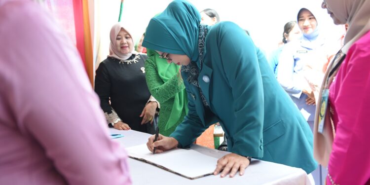 Ketua PKK Resmi membuka Pameran dan Bazar Kuliner