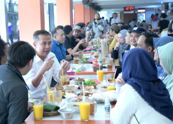 Pj Gubernur Jabar Ajak Media Dukung Kereta Cepat Whoosh