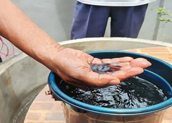 Air Sumur Warga Gang Nila Tanjungpinang Mengandung Minyak